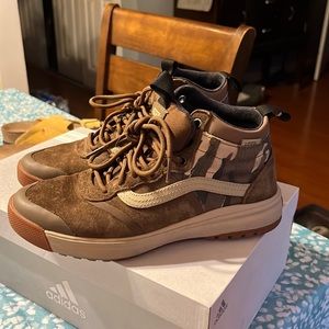 Vans ultra range womens